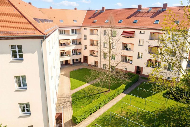*3-Raum-Wohnung mit Balkon ins Grüne*